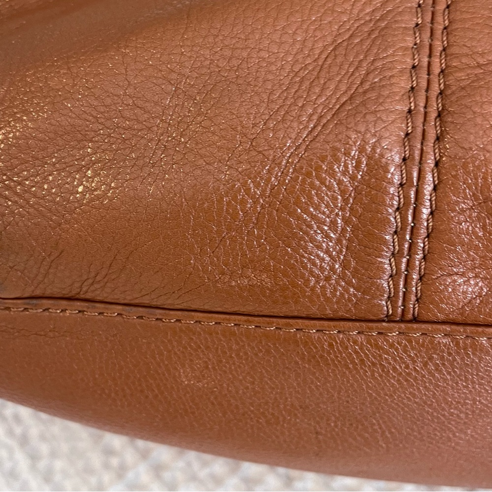Tan Michael Kors Handbag - Picture 4 of 16